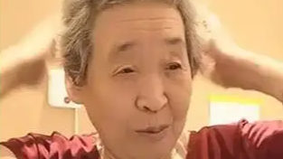 78岁奶奶每天梳头百次发量超年轻人热搜配图